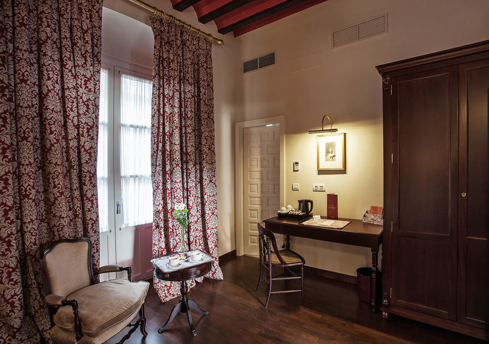 Hotel Casas De El Arenal Sevilha